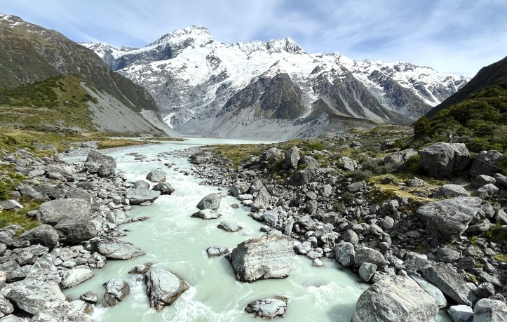 trail to Hooker Lake, Mount Cook National Park, South Island, New Zealand
